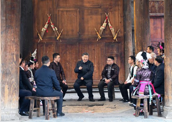 2025年3月17日，贵州黔东南州黎平县肇兴侗寨，习近平总书记同村干部和村民代表围坐在火塘边，共话乡村全面振兴。